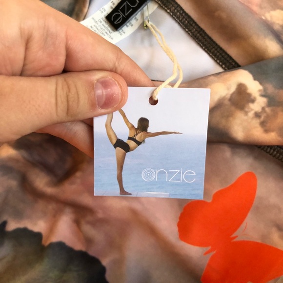 NWT onzie butterfly nature graphic workout legging - Picture 4 of 5